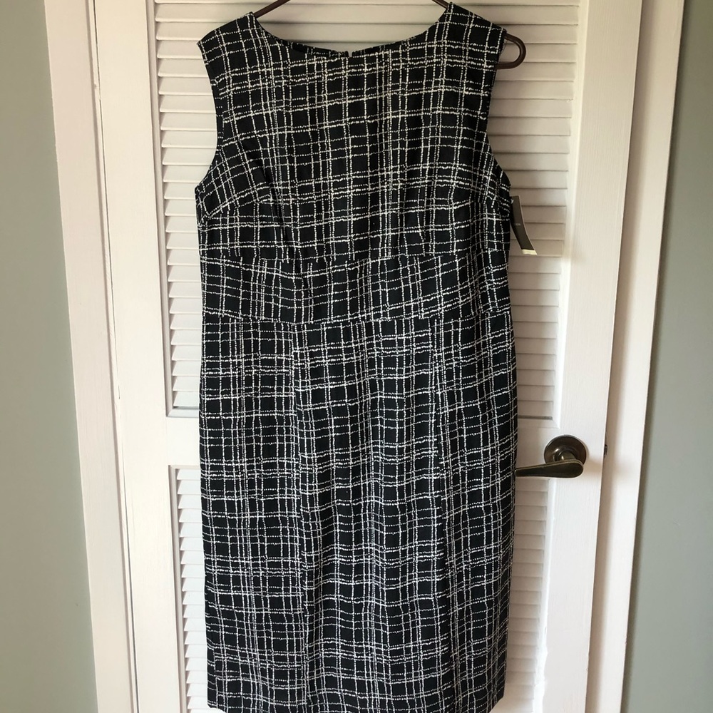 Black and white sleeveless dress